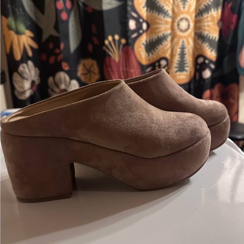 ShuShop Tan Suede Platform Mules